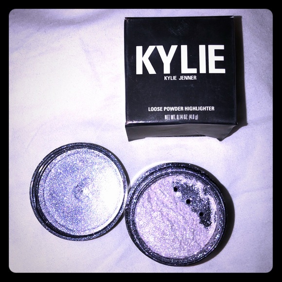 Kylie Jenner loose powder highlighter - Picture 1 of 1